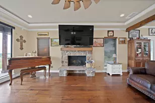 100 Shadle Ridge Ct, Poolville, TX 76487 - Photo 5