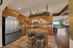 100 Shadle Ridge Ct, Poolville, TX 76487 - Photo 11