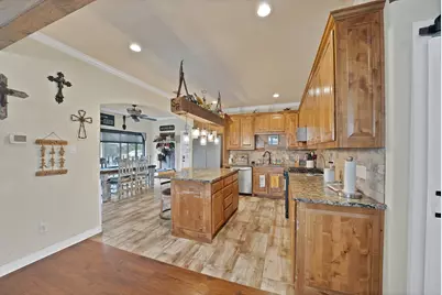 100 Shadle Ridge Court, Poolville, TX 76487 - Photo 9