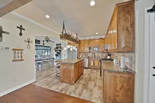 100 Shadle Ridge Ct, Poolville, TX 76487 - Photo 9