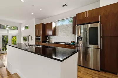 4025 Hawthorne Avenue, Dallas, TX 75219 - Photo 9