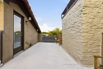 4025 Hawthorne Avenue, Dallas, TX 75219 - Photo 29