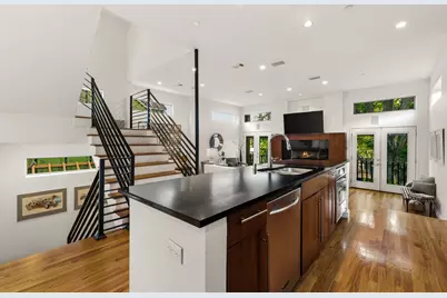 4025 Hawthorne Avenue, Dallas, TX 75219 - Photo 11