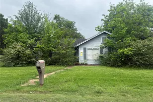 401 W Evans Ave, Bonham, TX 75418 - Photo 1