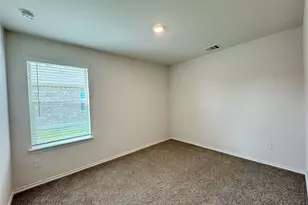 390 Zenyatta Dr, Waxahachie, TX 75165 - Photo 15