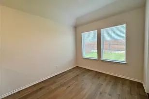 390 Zenyatta Dr, Waxahachie, TX 75165 - Photo 9
