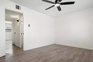9818 Valley Meadow Pl, Dallas, TX 75220 - Photo 23