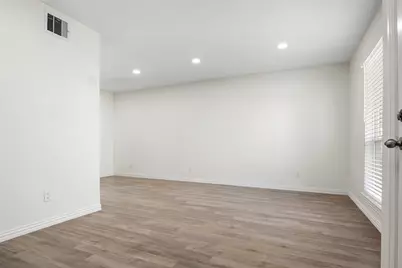 9818 Valley Meadow Place, Dallas, TX 75220 - Photo 7