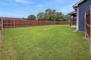 600 Austen Ave, Tioga, TX 76271 - Photo 3