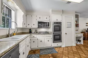 1208 Knotty Oaks Dr, Woodway, TX 76712 - Photo 15