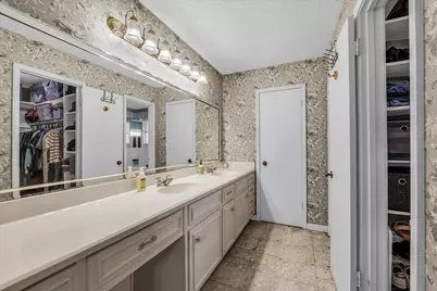 1208 Knotty Oaks Drive, Woodway, TX 76712 - Photo 21