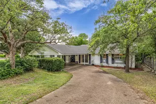 1208 Knotty Oaks Dr, Woodway, TX 76712 - Photo 3