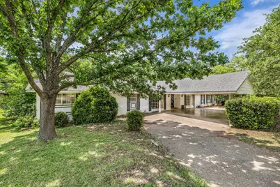 1208 Knotty Oaks Drive, Woodway, TX 76712 - Photo 1