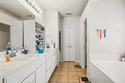 6369 Redeagle Creek Drive, Fort Worth, TX 76179 - Photo 17