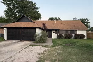 5821 McCart Ave, Fort Worth, TX 76133 - Photo 3