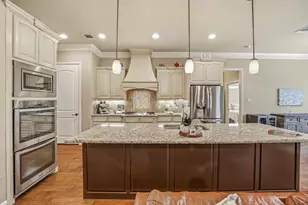5711 Pebble Beach Dr, Granbury, TX 76049 - Photo 9