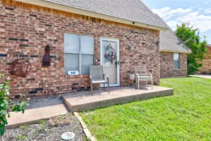 641 Green Valley Dr, Abilene, TX 79601 - Photo 3