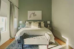 381 E Greenbriar Ln, Dallas, TX 75203 - Photo 9