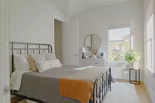 381 E Greenbriar Ln, Dallas, TX 75203 - Photo 13