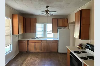 300 Harrison Avenue, Newcastle, TX 76372 - Photo 9
