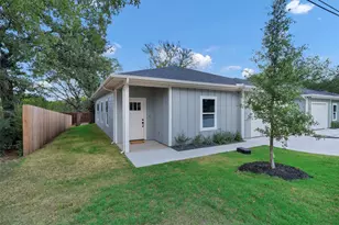 805 Branding Iron Trail, Granbury, TX 76049 - Photo 3
