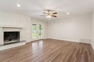 2025 Lenamon St, Waco, TX 76710 - Photo 5