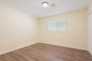 2025 Lenamon St, Waco, TX 76710 - Photo 17