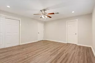 2025 Lenamon St, Waco, TX 76710 - Photo 13