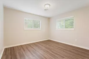 2025 Lenamon St, Waco, TX 76710 - Photo 15