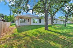 811 Branding Iron Trail, Granbury, TX 76049 - Photo 29