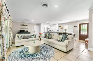 436 Ball St, Grapevine, TX 76051 - Photo 5