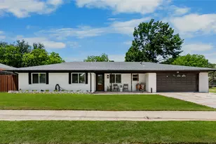 436 Ball St, Grapevine, TX 76051 - Photo 1