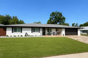 436 Ball St, Grapevine, TX 76051 - Photo 1
