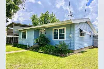 802 E White Street, Hamilton, TX 76531 - Photo 1