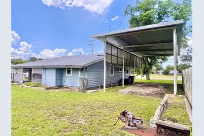 802 E White Street, Hamilton, TX 76531 - Photo 25