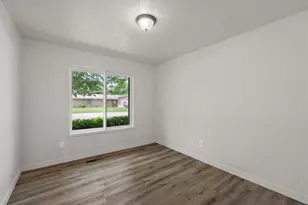 706 W Denison Dr, Robinson, TX 76706 - Photo 15