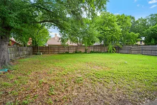 834 Brian Dr, Grand Prairie, TX 75052 - Photo 21