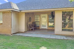 7020 Live Oak Dr, North Richland Hills, TX 76182 - Photo 33