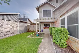 9945 Pack Saddle Trail, Fort Worth, TX 76108 - Photo 5