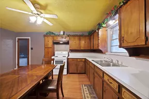 1207 Camelia St, Weatherford, TX 76086 - Photo 7
