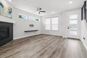 1585 Jackson St, Carrollton, TX 75006 - Photo 3
