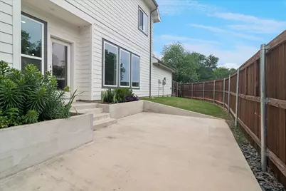 1585 Jackson Street, Carrollton, TX 75006 - Photo 25