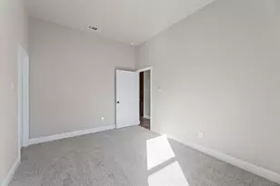 2106 Briarwood Dr, Bridgeport, TX 76426 - Photo 11