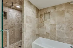 10201 Regal Oaks Dr, Dallas, TX 75230 - Photo 13