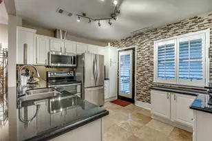 10201 Regal Oaks Dr, Dallas, TX 75230 - Photo 9