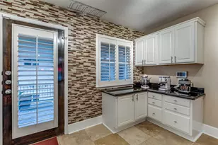 10201 Regal Oaks Dr, Dallas, TX 75230 - Photo 7