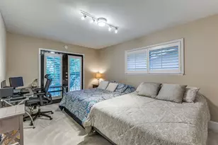 10201 Regal Oaks Dr, Dallas, TX 75230 - Photo 15