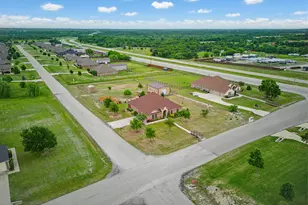 122 Highland Hills Blvd, Decatur, TX 76234 - Photo 3