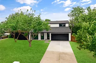 2723 Colonial Dr, Carrollton, TX 75007 - Photo 3