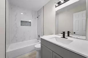 2723 Colonial Dr, Carrollton, TX 75007 - Photo 19